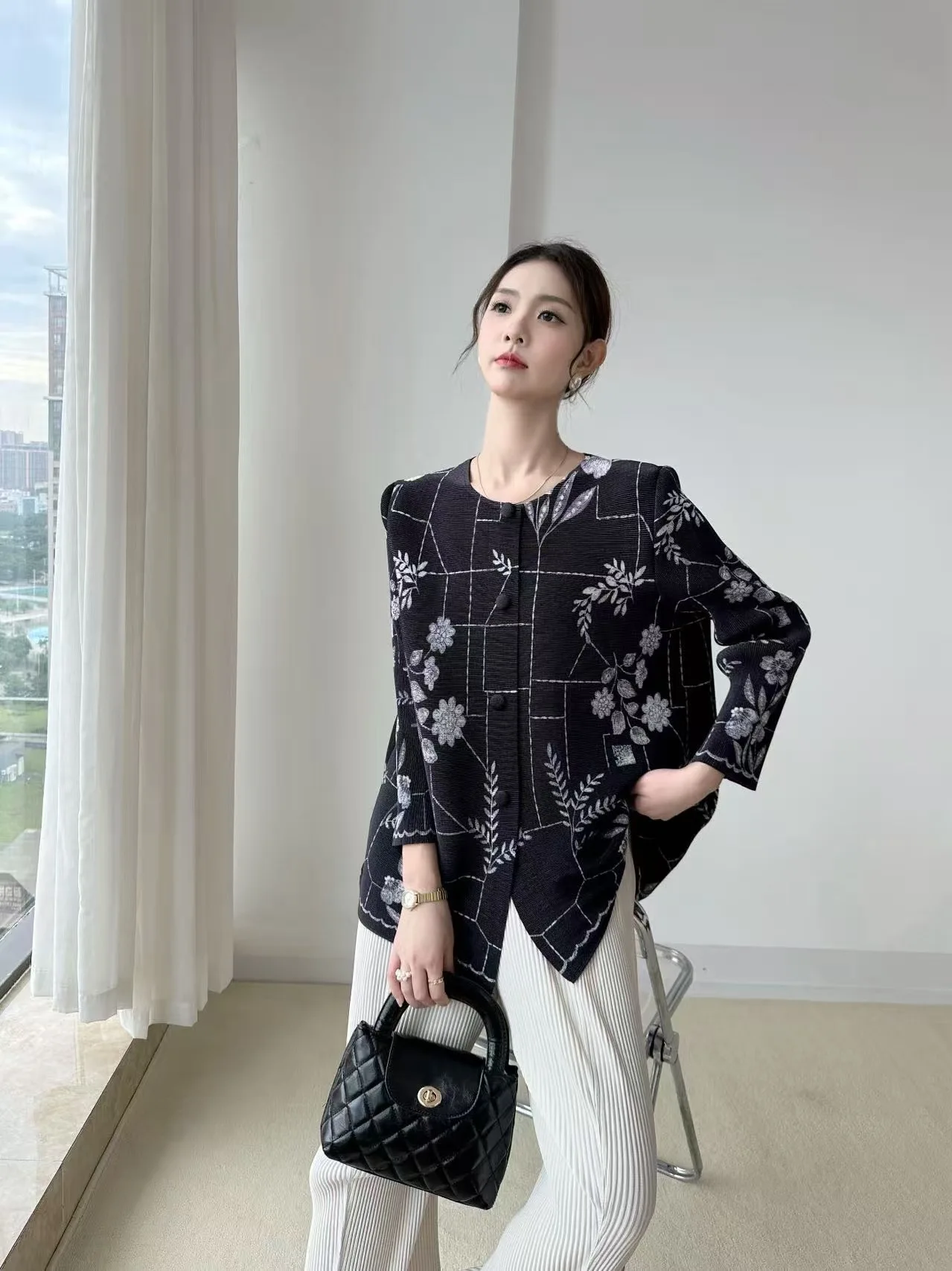 

Miyake плиссированный осенний новый кардиган с длинными рукавами и круглым вырезом 2022, модный плиссированный свободный повседневный удобный женский топ с принтом