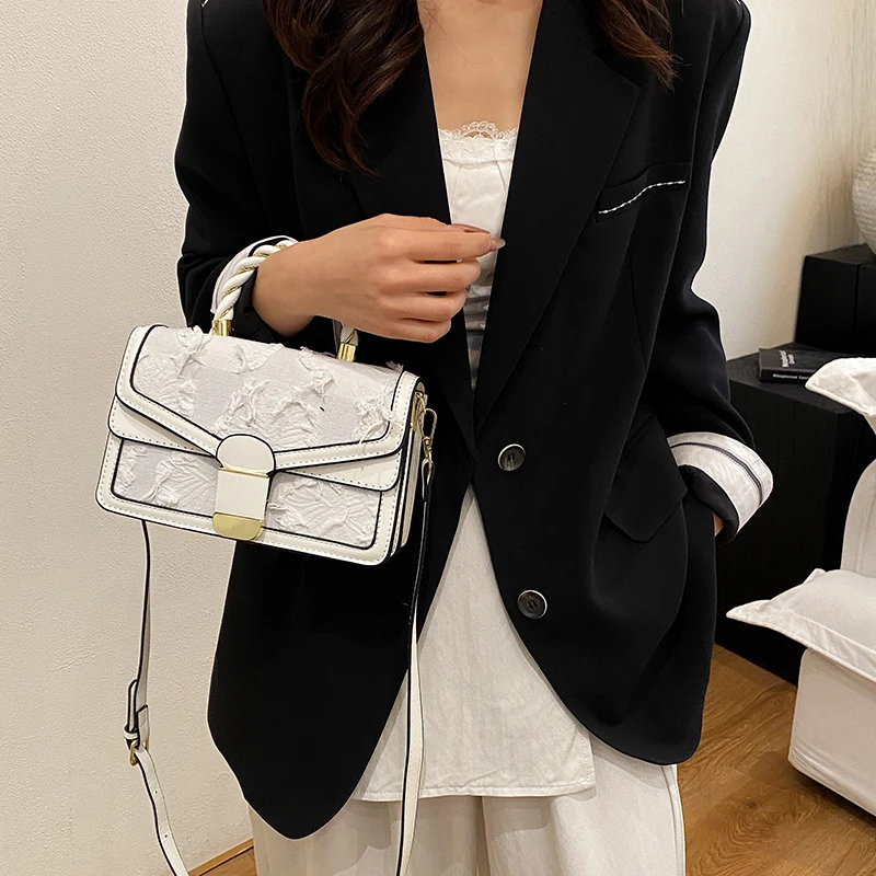 

Classic Women Messenger Bag, High Quality Leather Material, Famous Designer Shoulder Strap For Everyday Carry