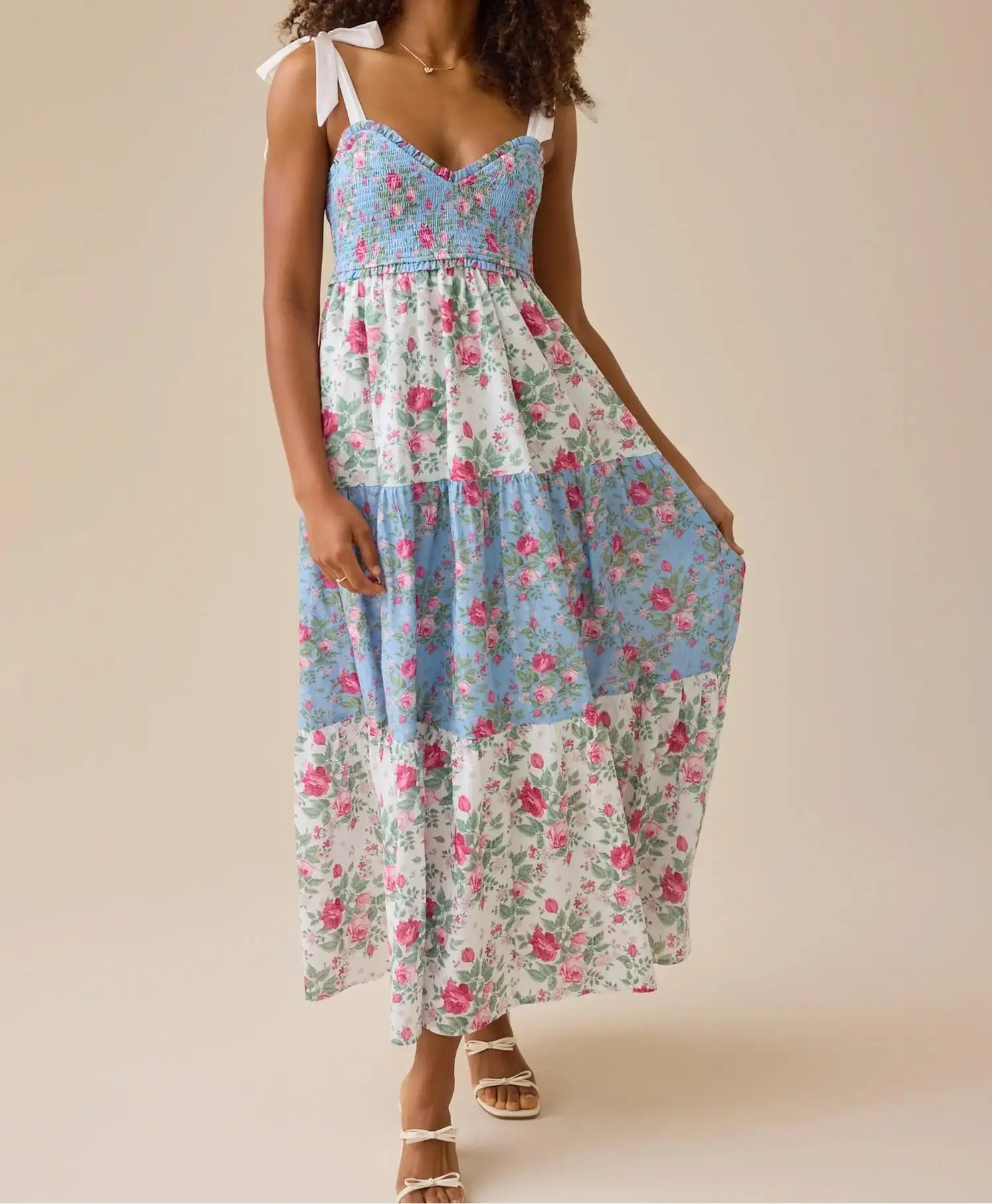 Nuovo abito da donna con spalline floreali con scollo a V smock senza maniche abito lungo con volant a strati per viaggi quotidiani all'aperto SML