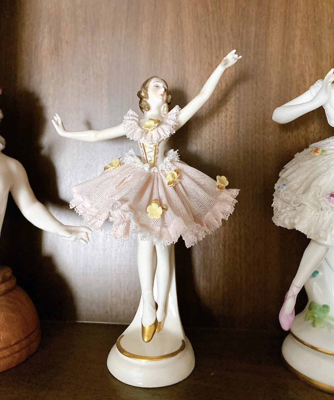 German Antique Dresden Dresden Pink Lace Porcelain Doll Ballet Decoration Boutique