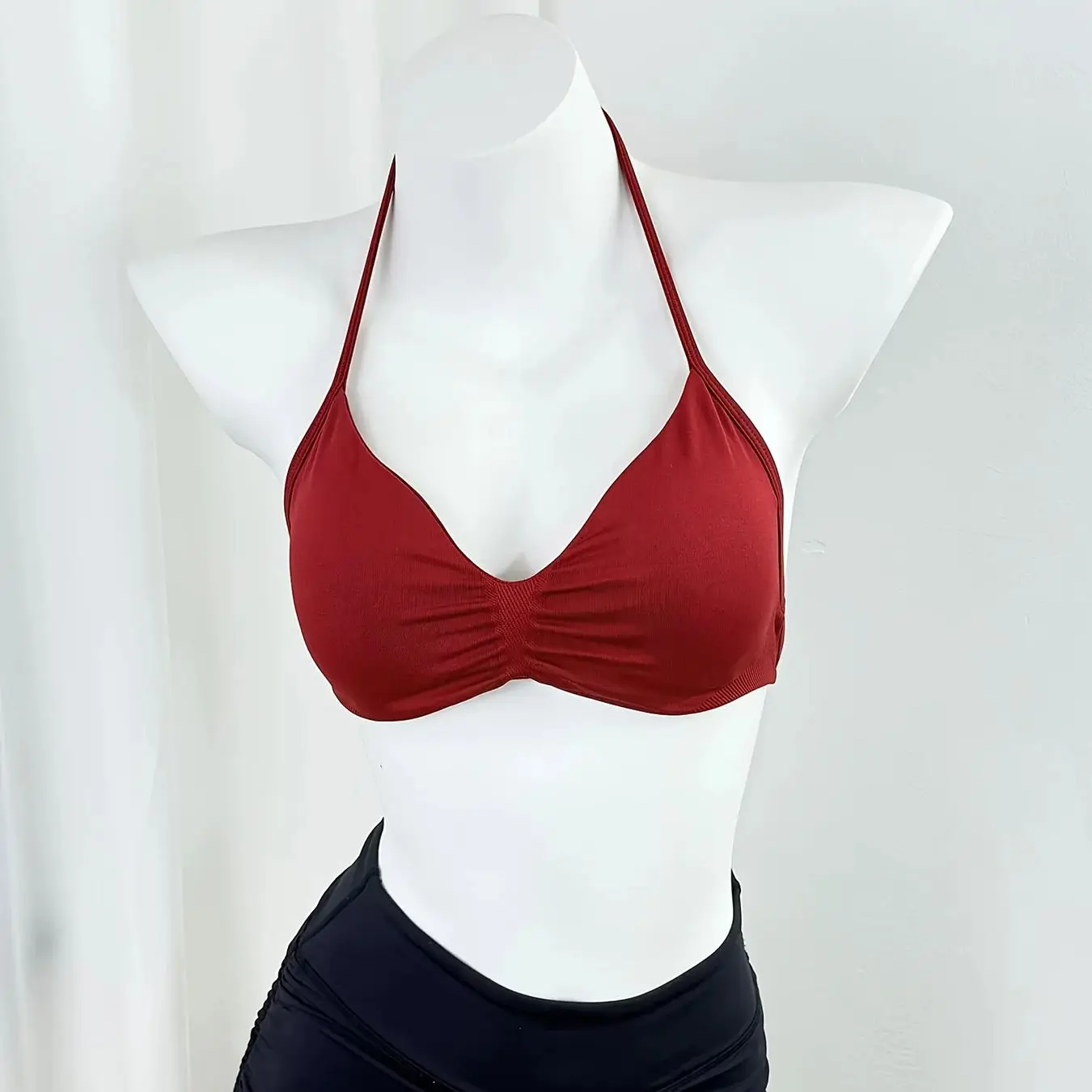 Thumbnail 2 - #11 Cheap Seamless Tank Tops Worth Buying
