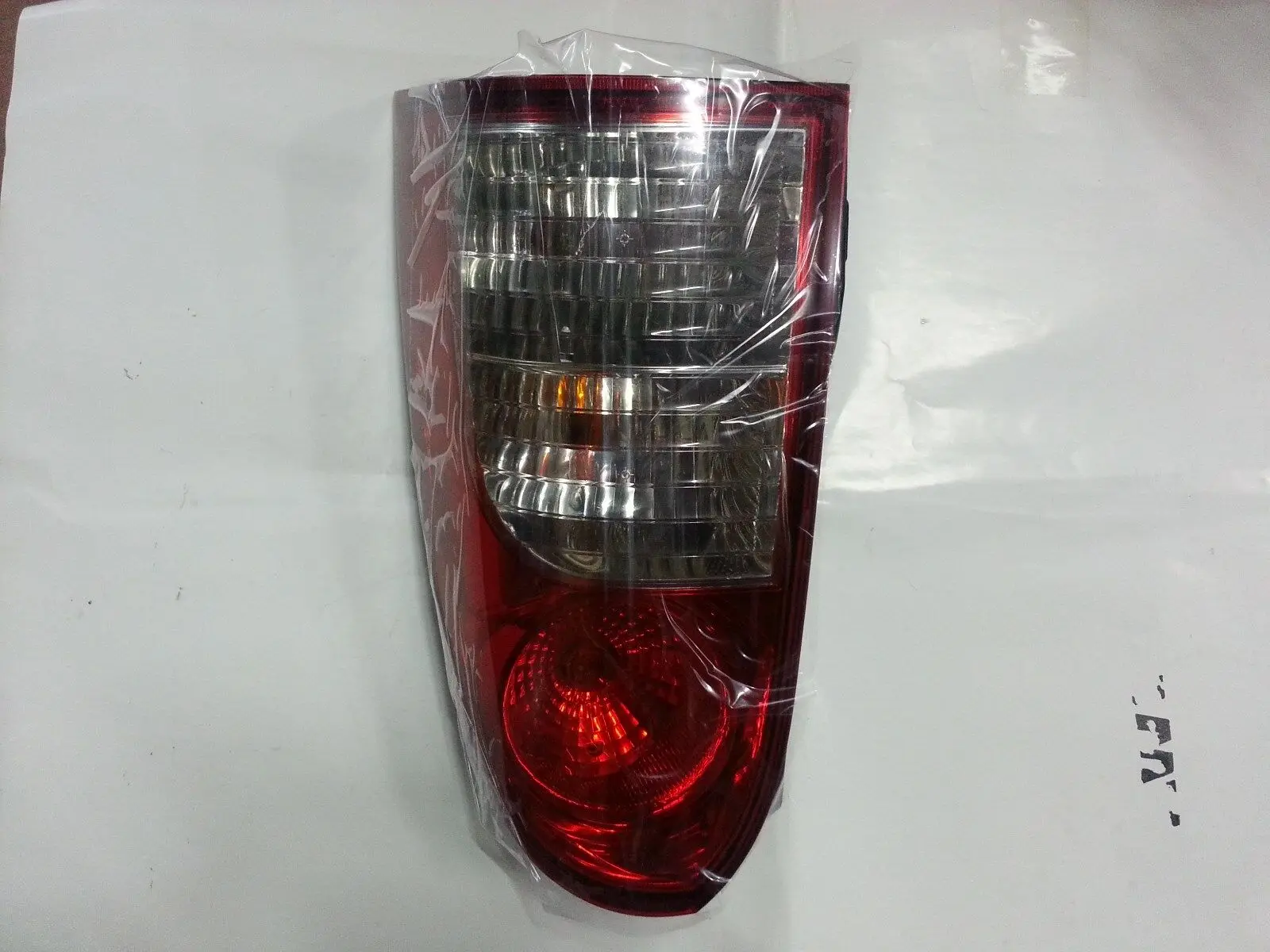 REAR COMBI LAMP-RH for Ssangyong ACTYON SPORTS 06~11 #8360232003