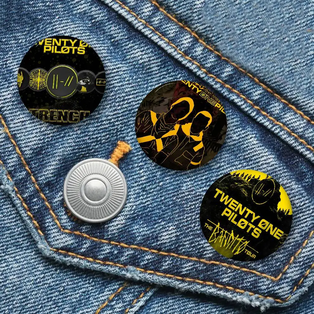 Pop Band T-Twenty One Pilots Creative Pins Funny Faces Round Snap-in Brooch Badge Backpack Hat Accessories Jewelry Gifts