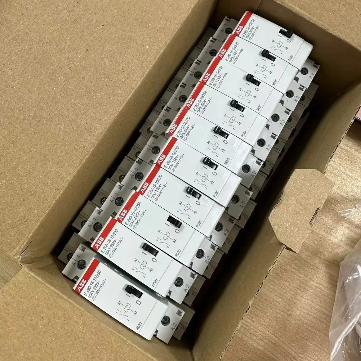 Shield Imported ABB Relay 2CSM114000R0201 Has A Good Price And A Fast Quotation. Welcome To Inquire.