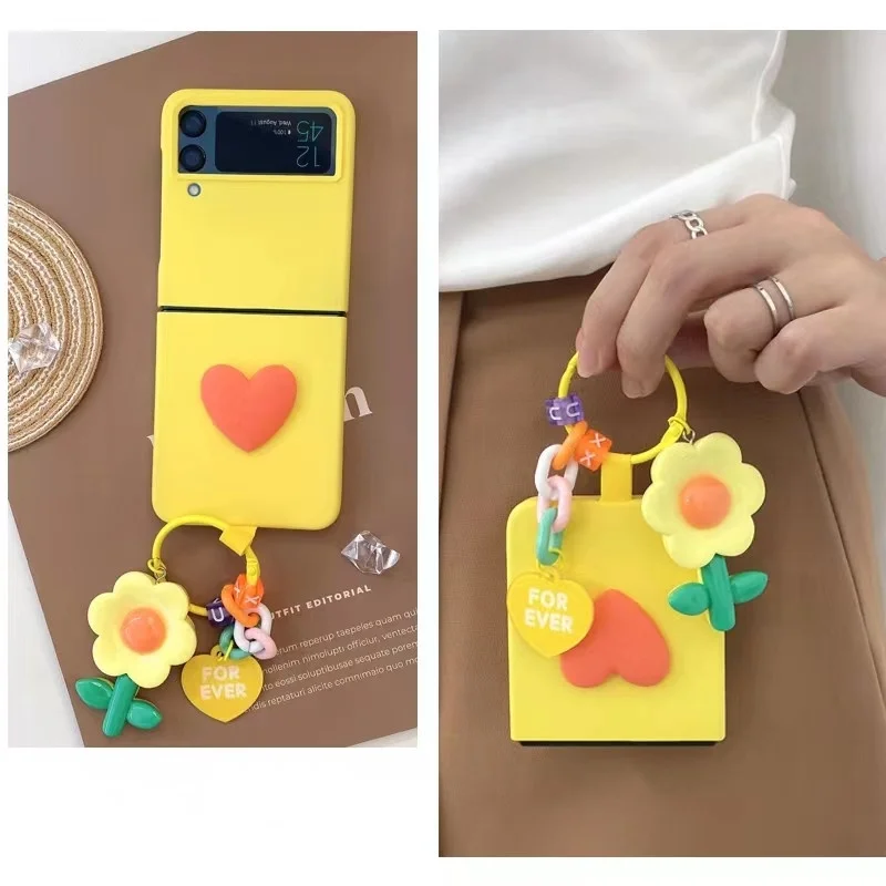 Fashion INS Cute Flower Pendant Lemon Yellow Phone Case For Samsung Galaxy Z Flip 6 5 4 3 Flip4 Flip3 Zflip5 5G Love Heart Cover