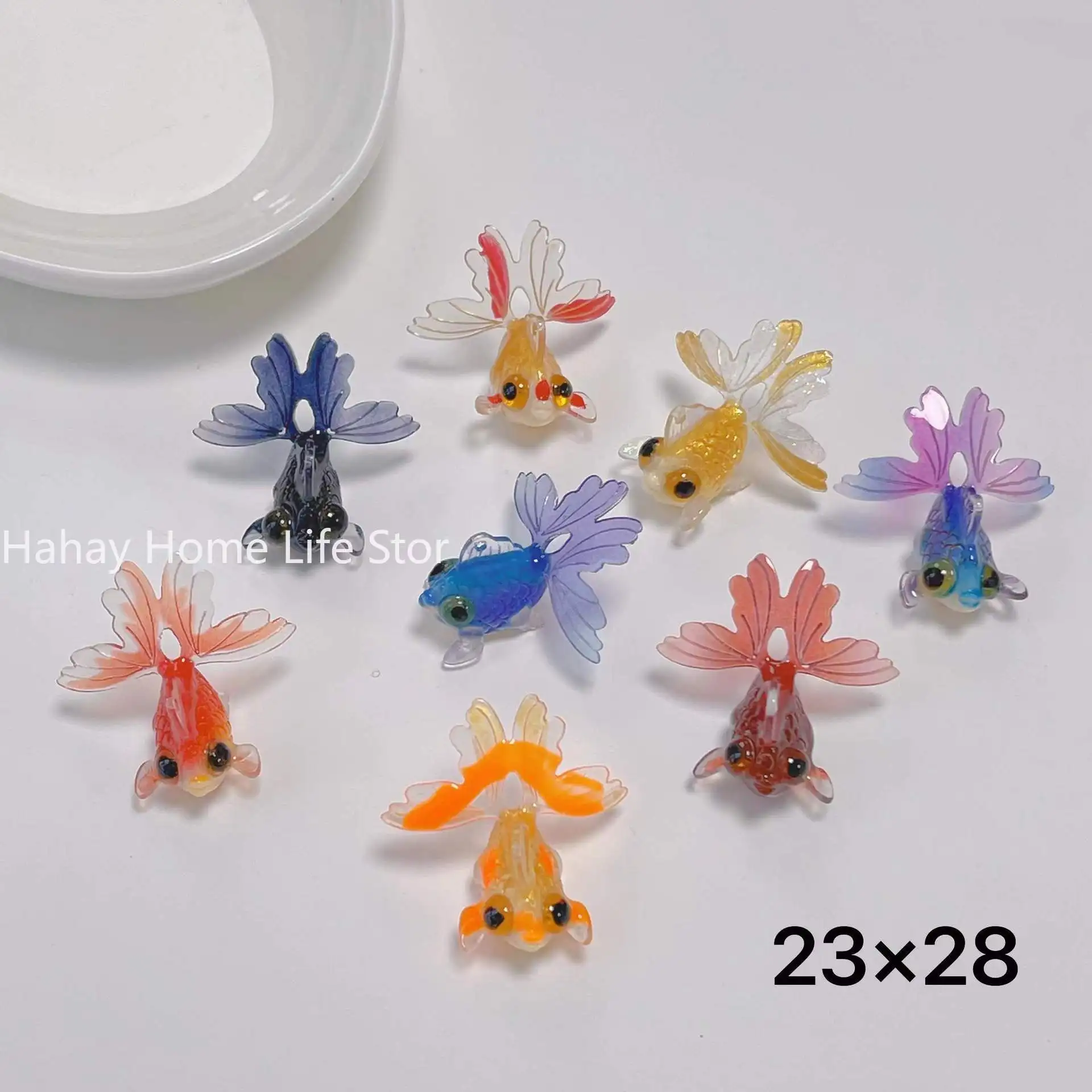 1pcs Creative Goldfish Ornament Exquisite Mini Animal Miniature Simple Cute Fish Shape Fairy Garden Decoration