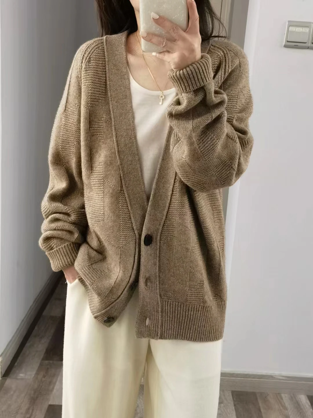 Women\'s Thick Cashmere Sweater, V-Neck, Loose, Lazy Wind, Cardigan, Knitted Coat, European Goods, Autumn and Winter