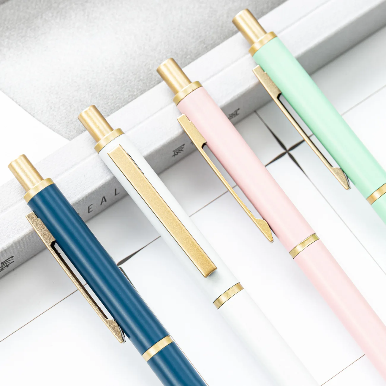 Custom Logo Stationery Press Ballpoint Pen Macaron Metal Gift Advertising Pen Engrave Name Luxury Metal Pen Promotional Pen