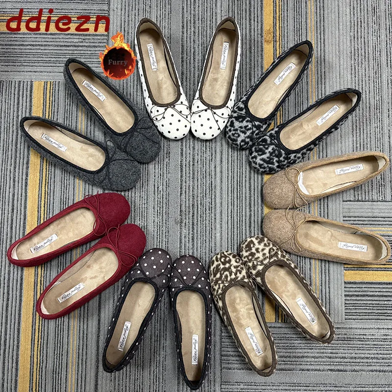 Wintermode: Flache Schuhe mit Fellbesatz, zum Hineinschlüpfen, für Damen, Ballettstil, neue Herbstkollektion, mit Schmetterlingsknoten, runde Zehen, flache Damenschuhe mit Plüschfutter.