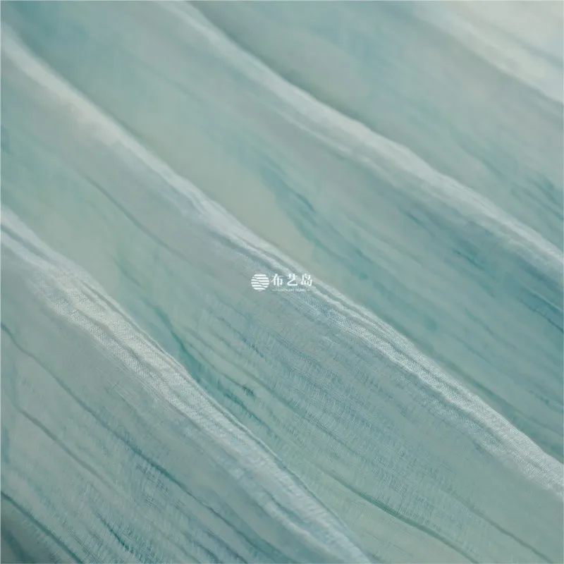 Skin-friendly semi-transparent light blue-purple irregular pleated tie-dyed vertical striped linen fabric