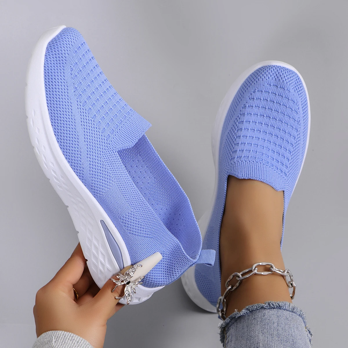 Spring new women\'s sports shoes, fashionable, breathable, lightweight, non-slip, wear-resistant, casual sports shoes, flat shoes