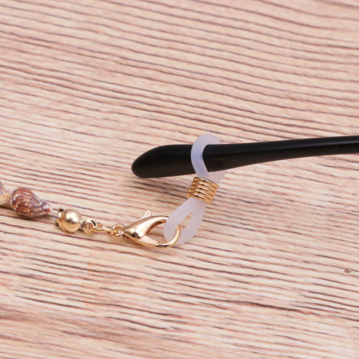 Charming Conch Shell Eyeglasses String Holder Eyewear Retainer Lanyard Ideal for Sports Active Use Anti-Loss Glasses Cord