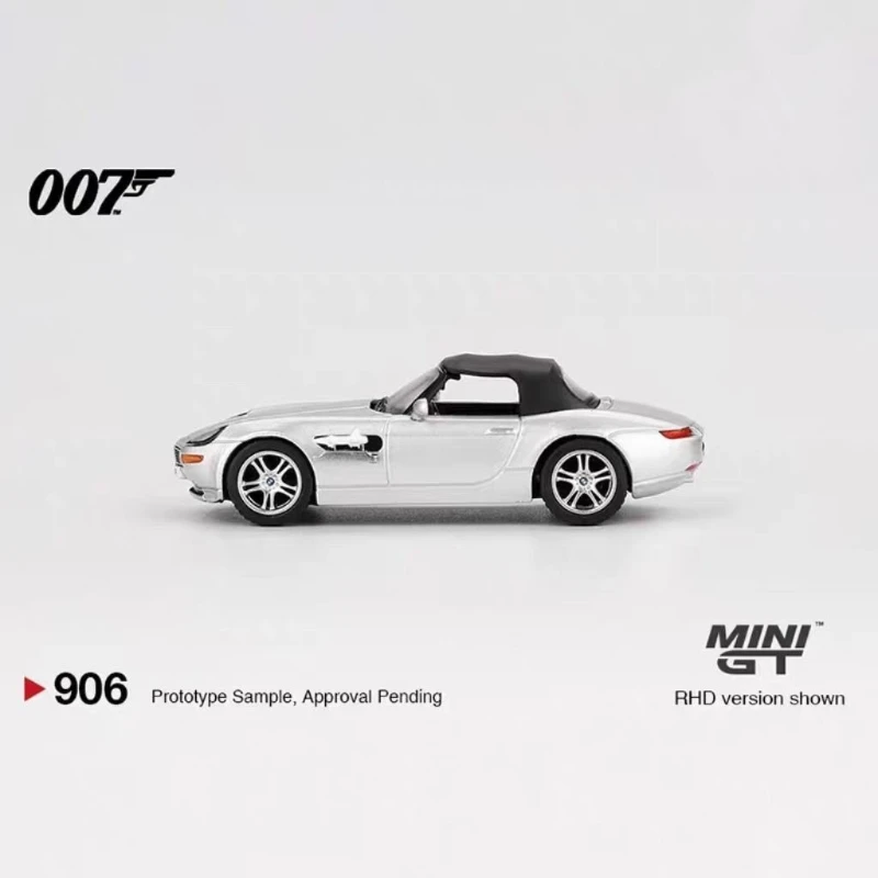MINIGT 1:64 #906 BMW Z8 007 Movie Edition Alloy Car Model