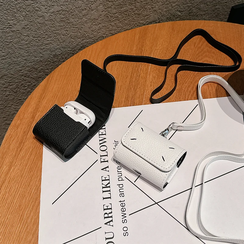 حافظة جلدية مارتن مارجيلا مع حبل سماعة رأس لاسلكية حافظة بلوتوث لأجهزة Apple AirPods 2 3 4 2024 Pro 2 حافظة ناعمة