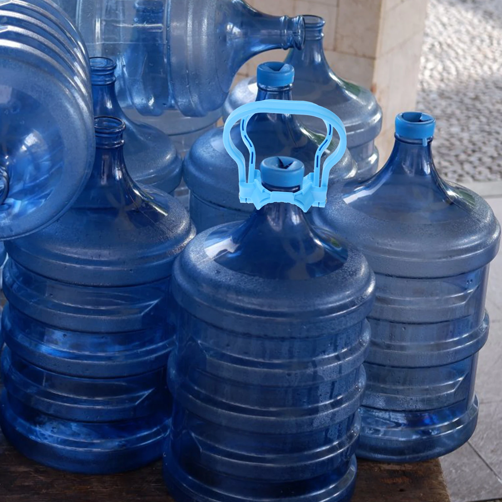 

Water Bottle Lifter Ergonomic Handle Smooth Edges Plastic Labor Saving Water Jug Carrier Gallon Bottle Lifting Tool