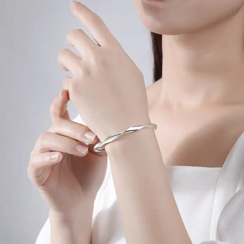 Polished Twisted Mobius S999 Sterling Silver Bracelet For Women Lotus Flower Charm Adjustable Silver Bangle 3