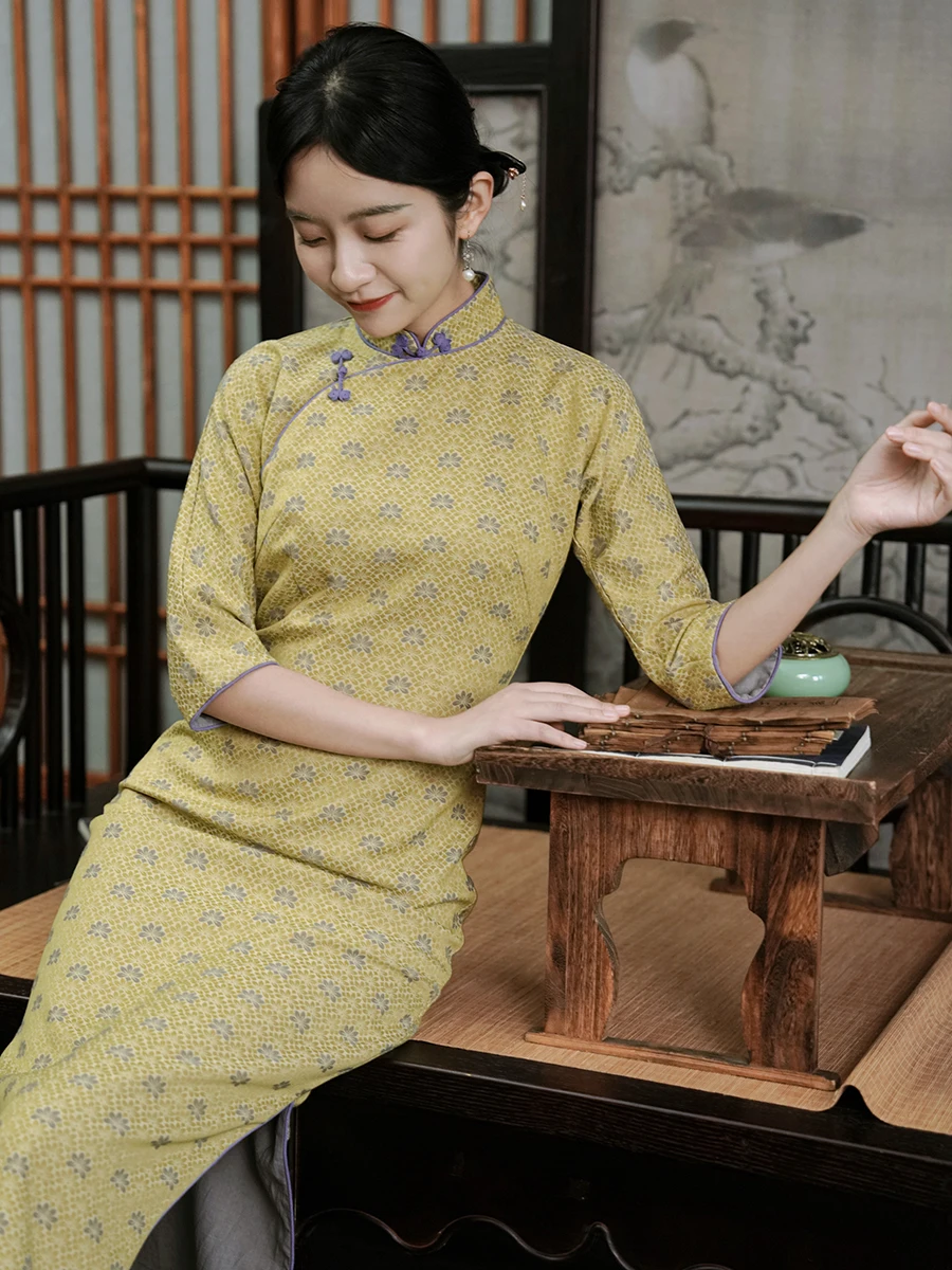 เสื้อโค้ท Momei รุ่นวินเทจสำหรับฤดูใบไม้ร่วงและฤดูหนาว ความยาวปานกลาง ทรงหกเหลี่ยม ซิปด้านข้าง พร้อมแถบตกแต่งลายดอกไม้ ผลิตจากผ้าโพลีเอสเตอร์ผสม