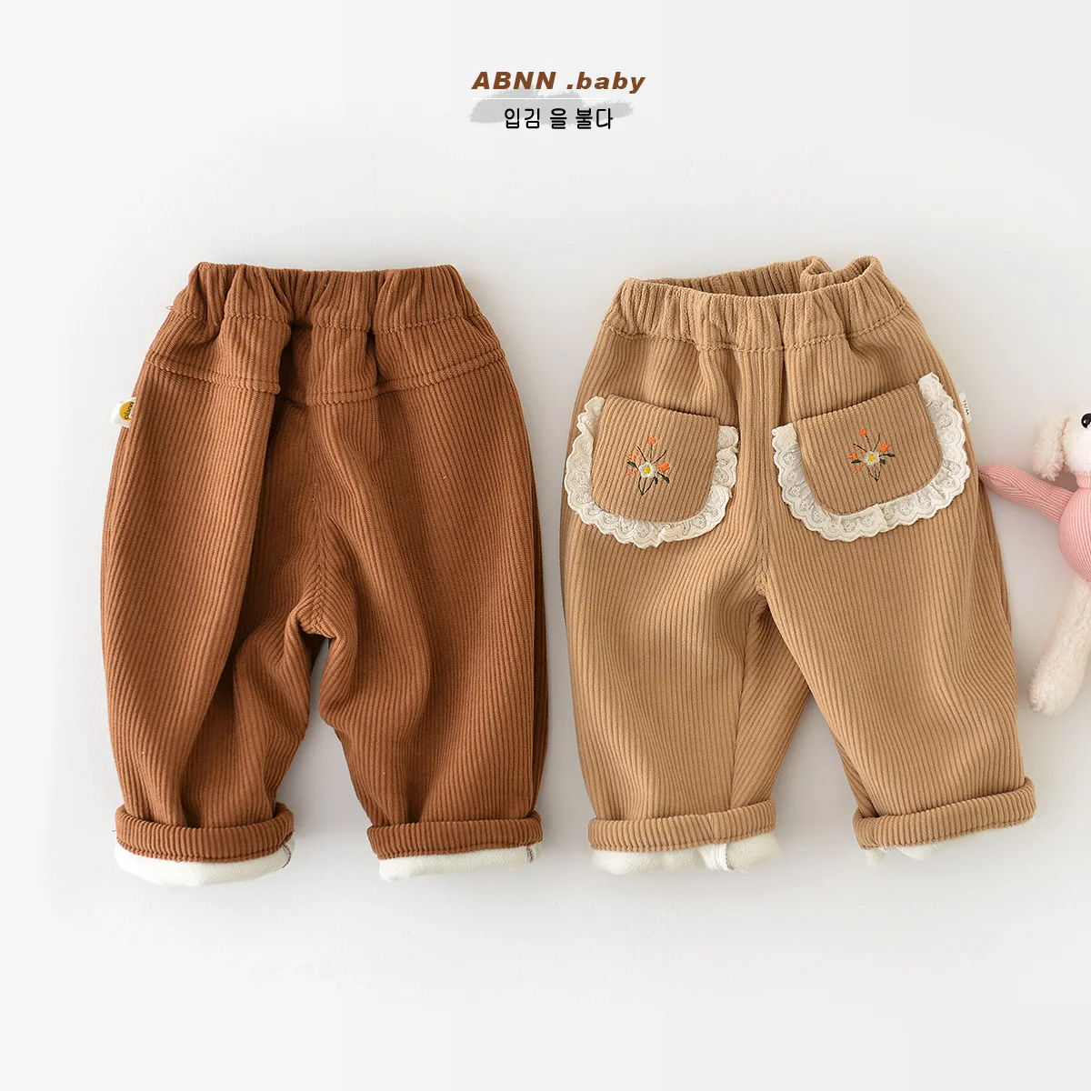 2024 Winter New Baby Fleece Trousers Corduroy Girls Cute Flower Embroidery Casual Pants Infant Toddler Thick Warm Harem Pants