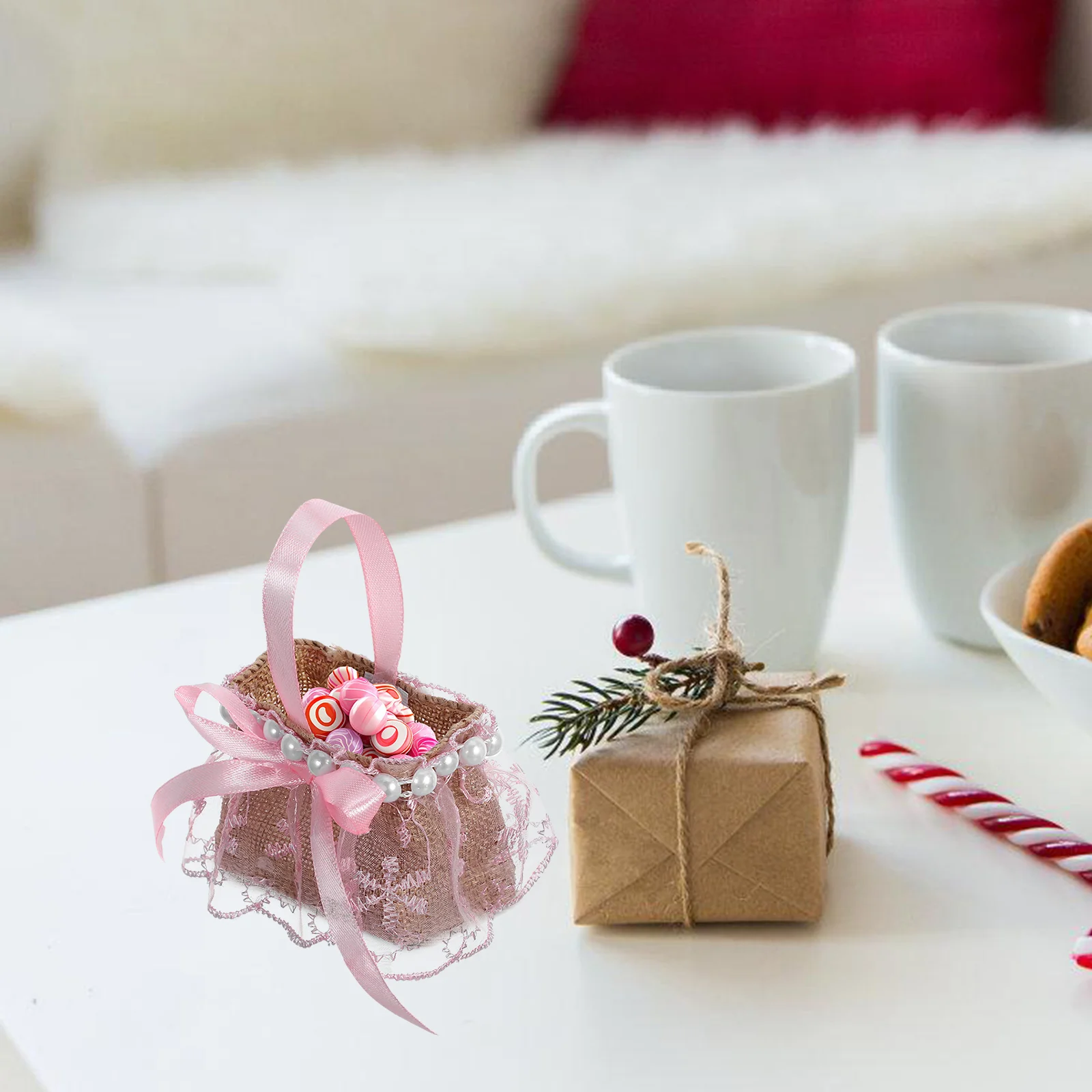 

12Pcs Wedding Candy Basket Elegant European Bowknot Pearl Lace Party Favor Boxes Bridesmaid Gift Boxes Small Basket for Wedding