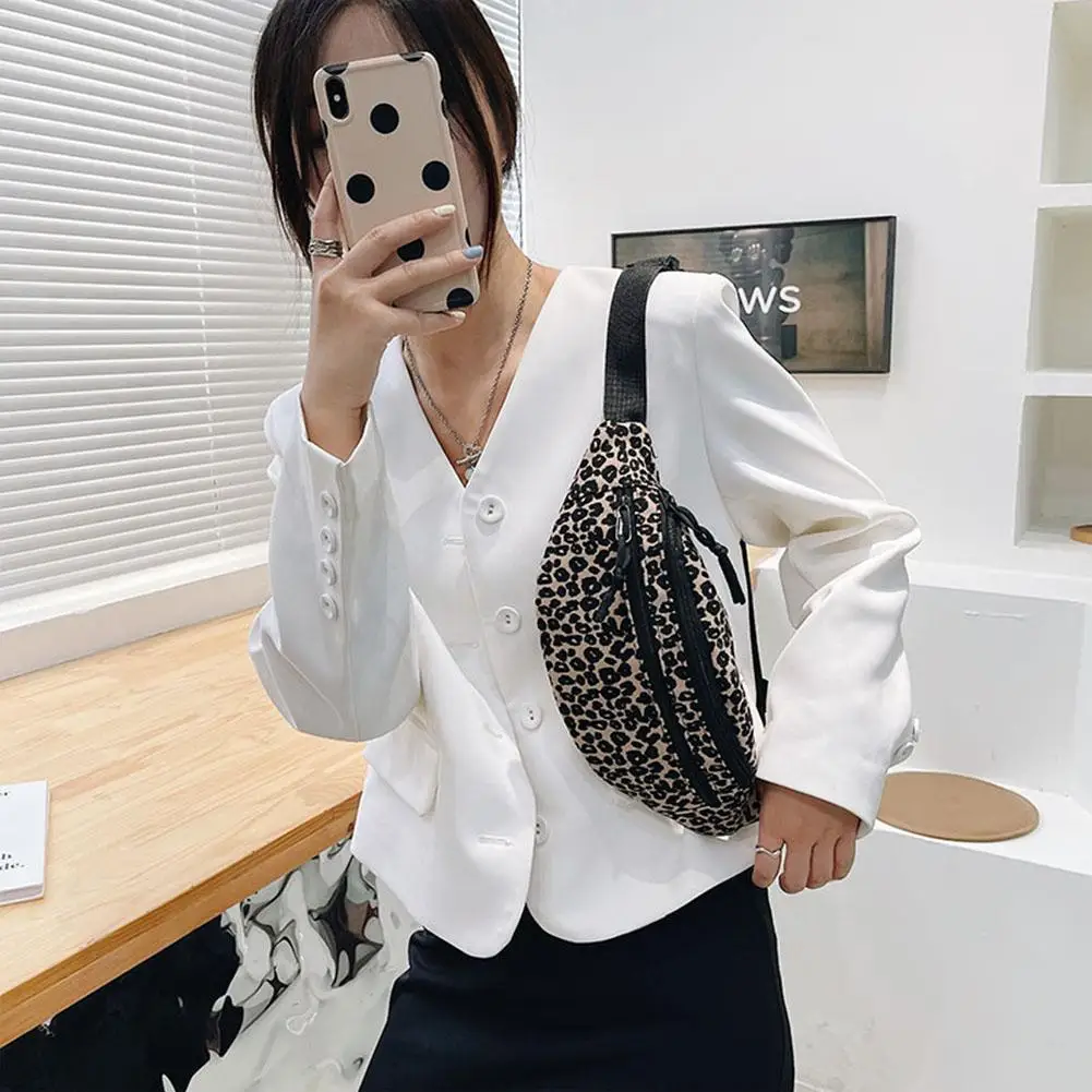 

Fashion Women Flannel Fanny Pack Waist Bag Wild Leopard Pattern Bum Bag Ladies Bum Hip Bag Money Phone Pouch Casual Chest Bag