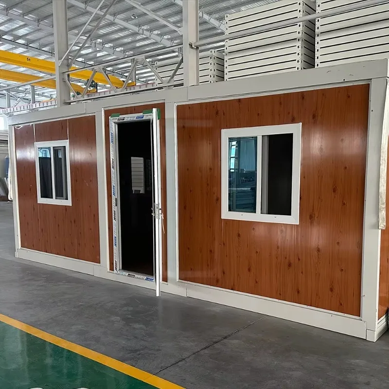 YG Customized Layout Expandable Home 20ft 40ft 2 3 4 Bedroom 1 Bathroom Kitchen Roof Terrace Expandable Container House