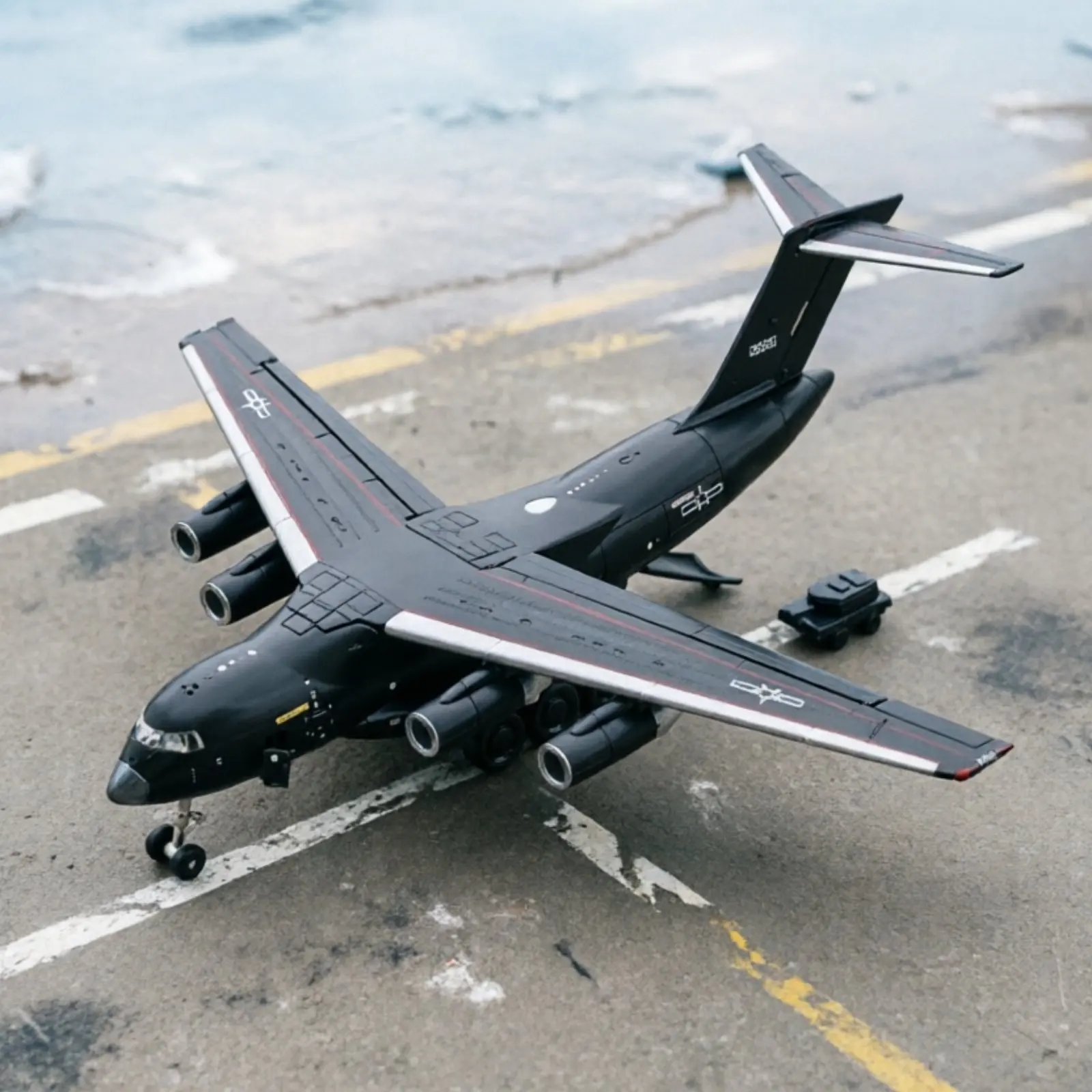 Fotografia 6: Avião de Transporte Colecionável: Modelo Detalhado com Luzes e Sons