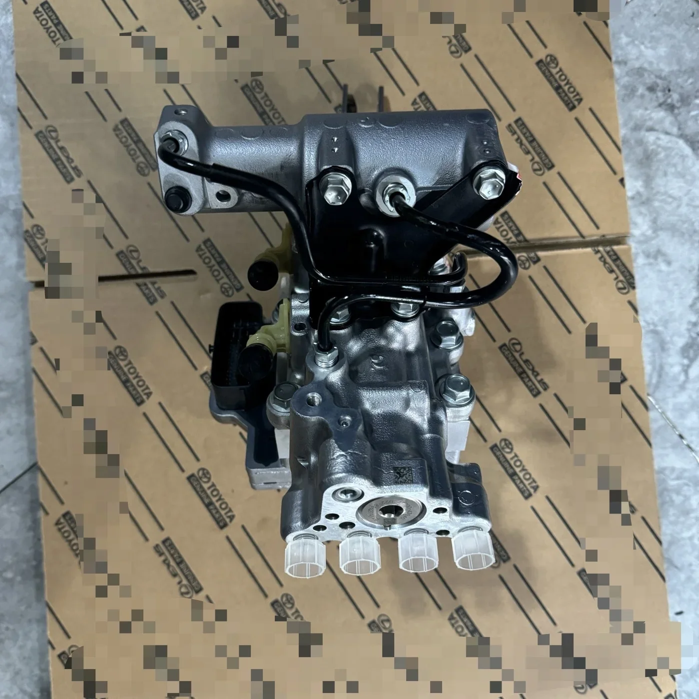 

Усилитель тормозов для 00-05 S2000 99-00 с 4-колесным ABS 912-474