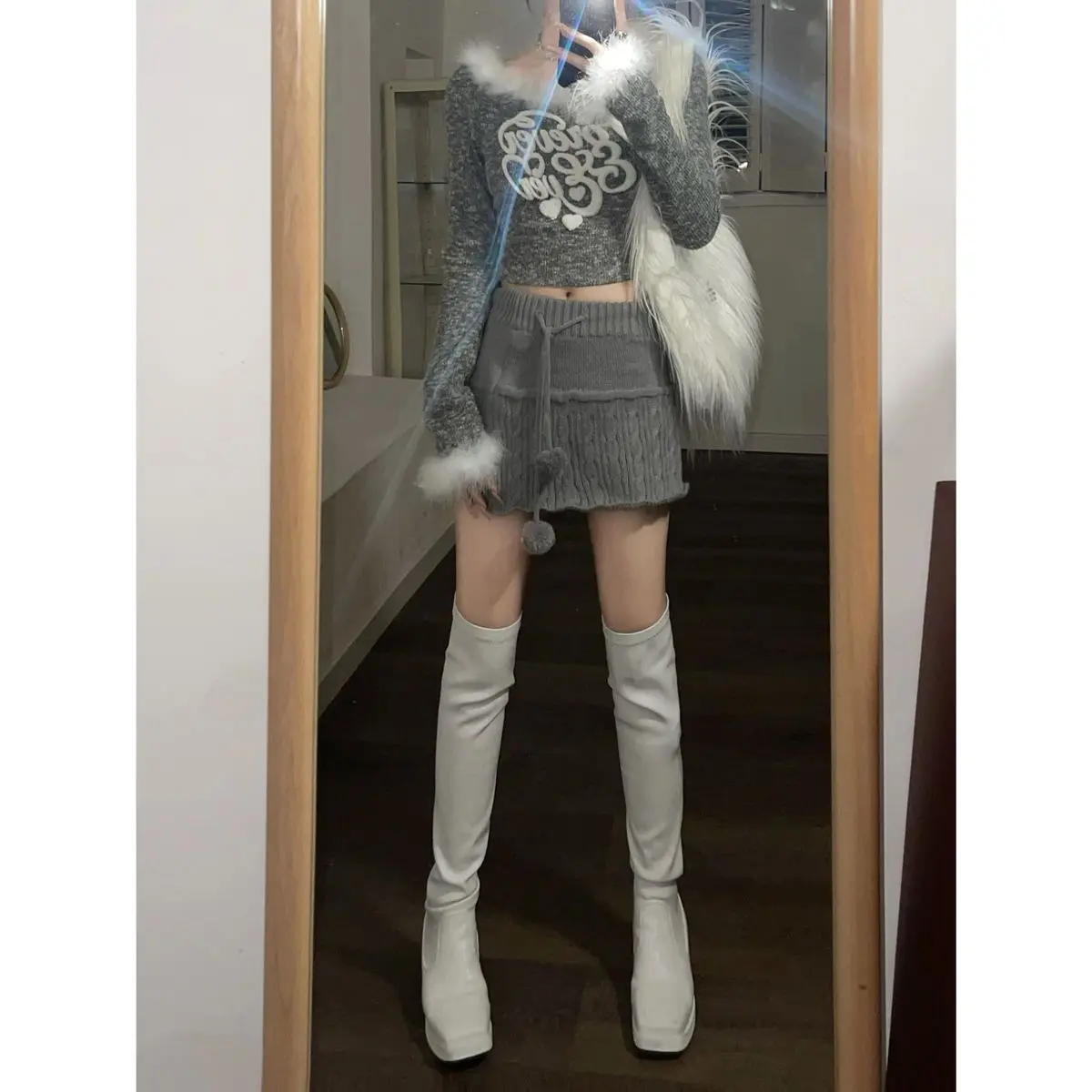 

Onalippa Spicy Girl Atmosphere Short Style Fluffy Round Neck T-shirt Spring New Korean Chic Slim Fit Slimming Long Sleeved Top