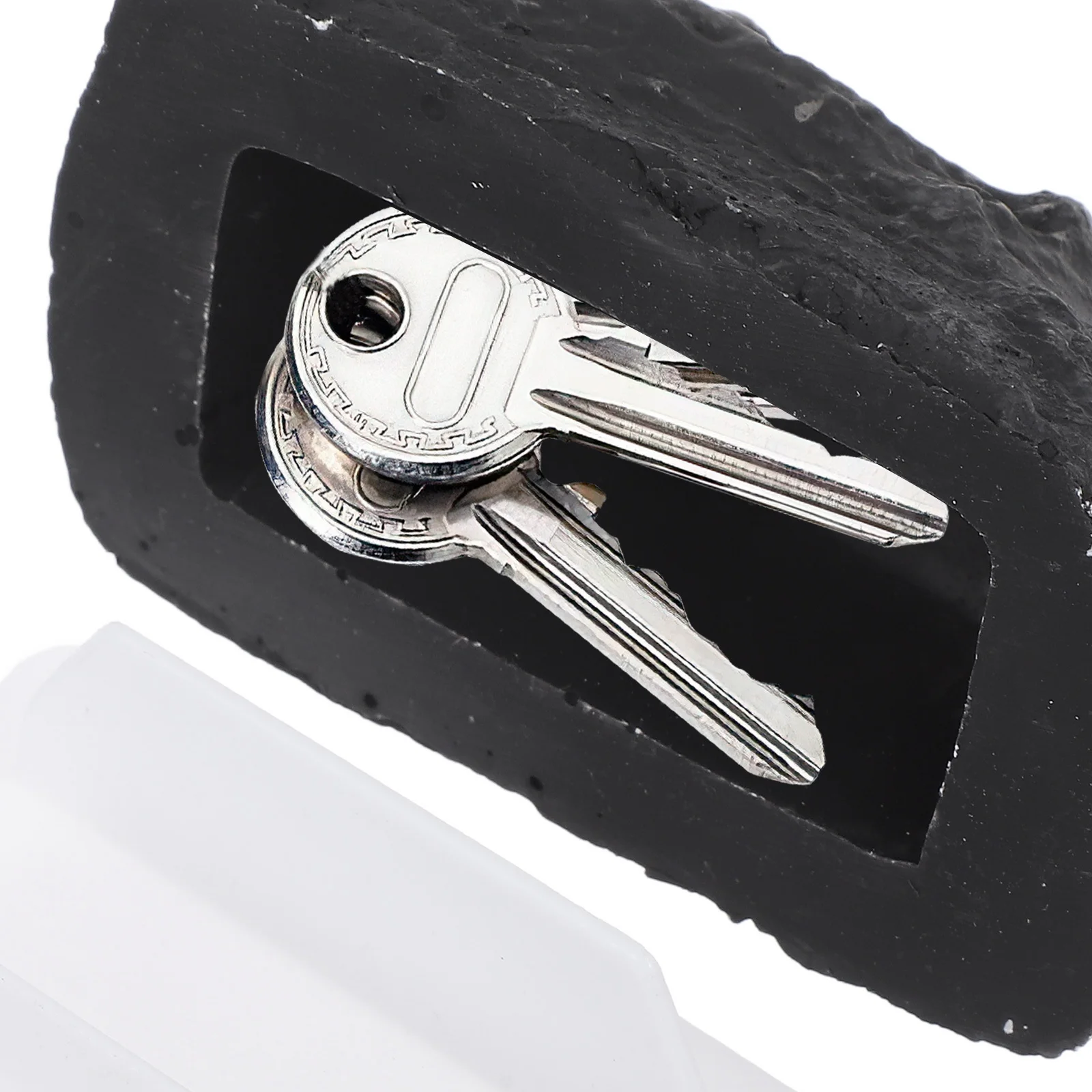 Outdoor Hider Waterproof Simulated Stone Realistic Fake Rock Holder Hidden Secure Closure Spacious Storage Weatherproof Design