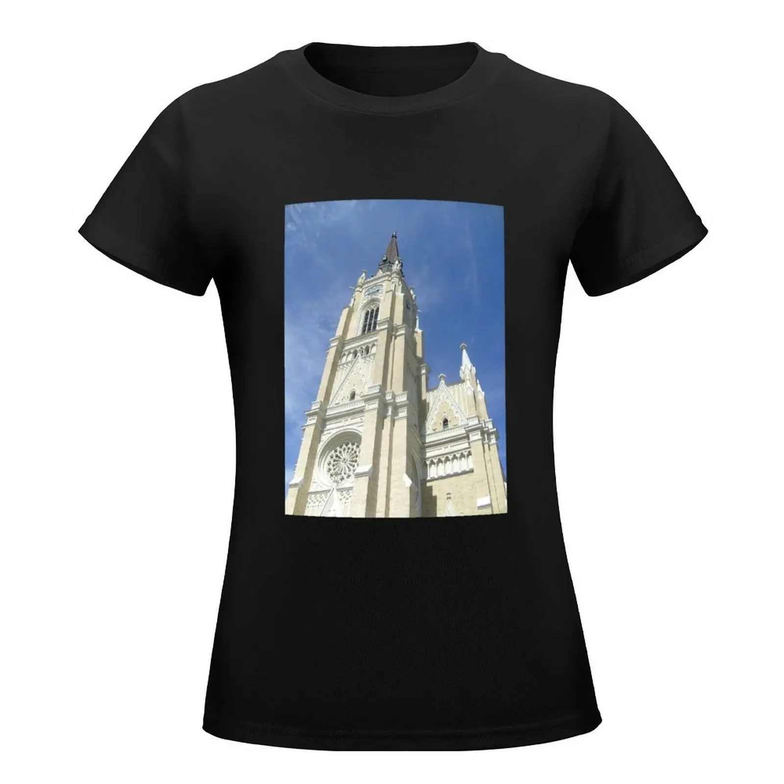 Vue de la cloche strictement de la cathédrale de Novi Sad T-Shirt surdimensionné médicaments graphiques pensions pour femmes coupe ample