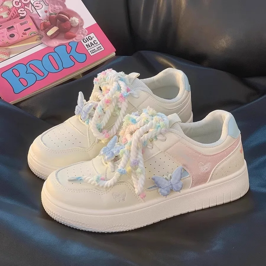 

Стильные и модные кроссовки Bloomsteps с плюшевой подкладкой, зимние белые туфли на толстой подошве 2024, лоферы для студенток, повседневная обувь.