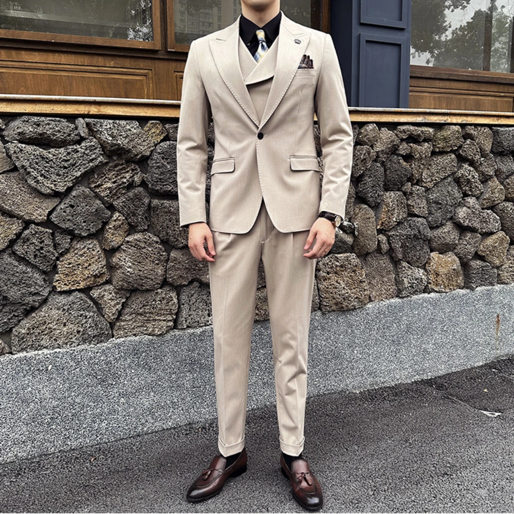 High Quality Beige Suit For Men Slim Fit Party Tuxedos 3 Pieces (Jackets+Pants+Vest) Double Breasted Vest Design Wedding Dress