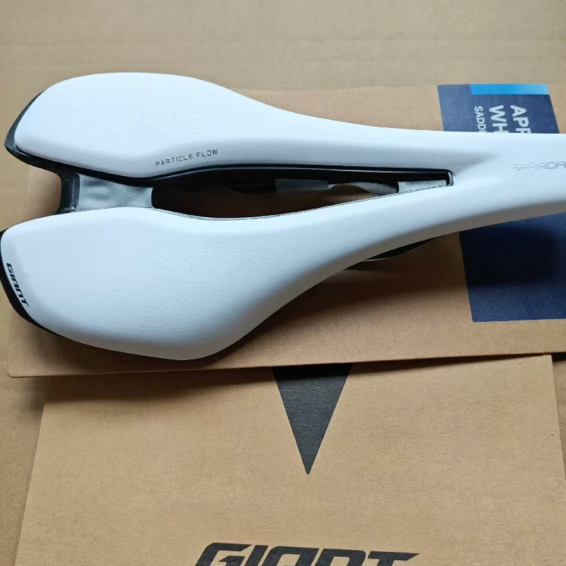 Giant Approach Mountain Highway Bike Saddle Short Nose Seat Bag Hollow Special Comfort