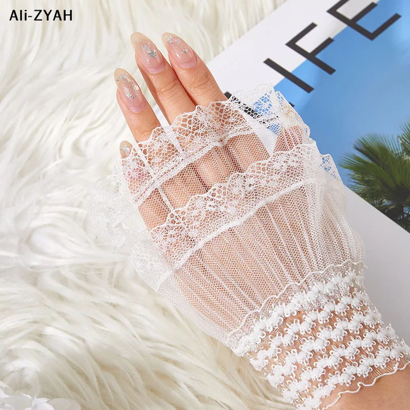【Z】1Pair Nail Photo Glove Beautiful Gentle Fake  Decorative Lace Flare Cuffs  Sexy Nail Art Accessories Photography Props