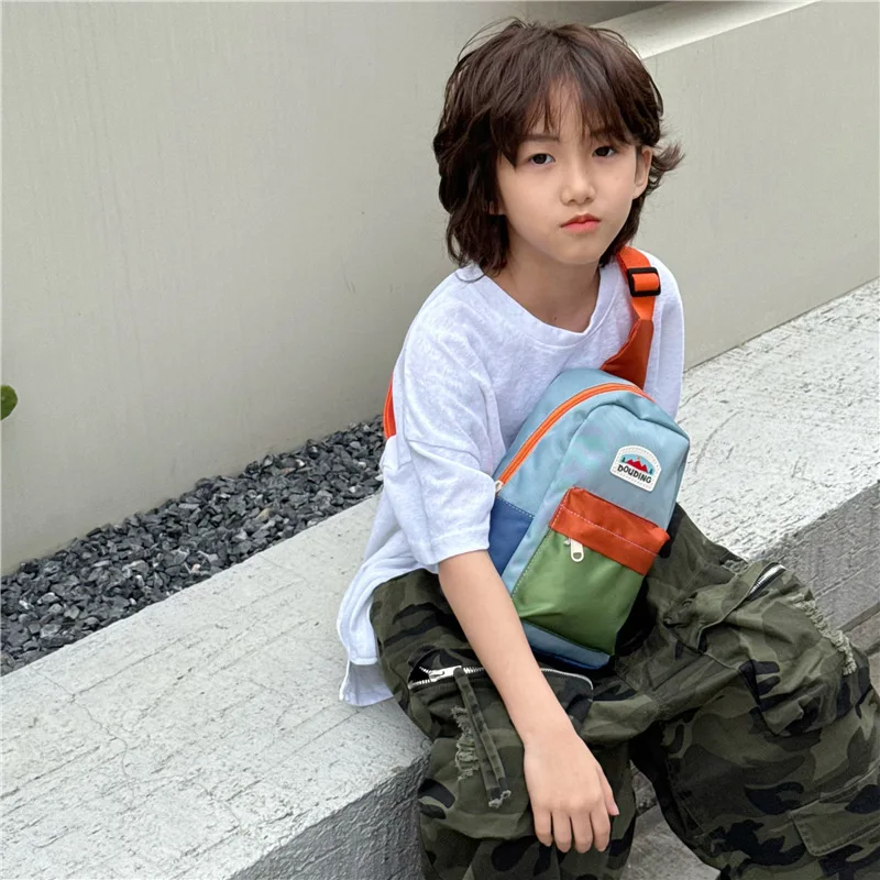 컬러 블록 어린이 가슴 가방, 가볍고 방수되는 나일론 원단, 귀여운 어린이용 싱글 숄더 백팩