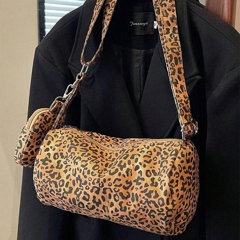 

Popular Leopard Print Wide Shoulder Strap Crossbody Bag Fashionable Brown Shoulder Bag Women's Pillow Bag With Money Pouch