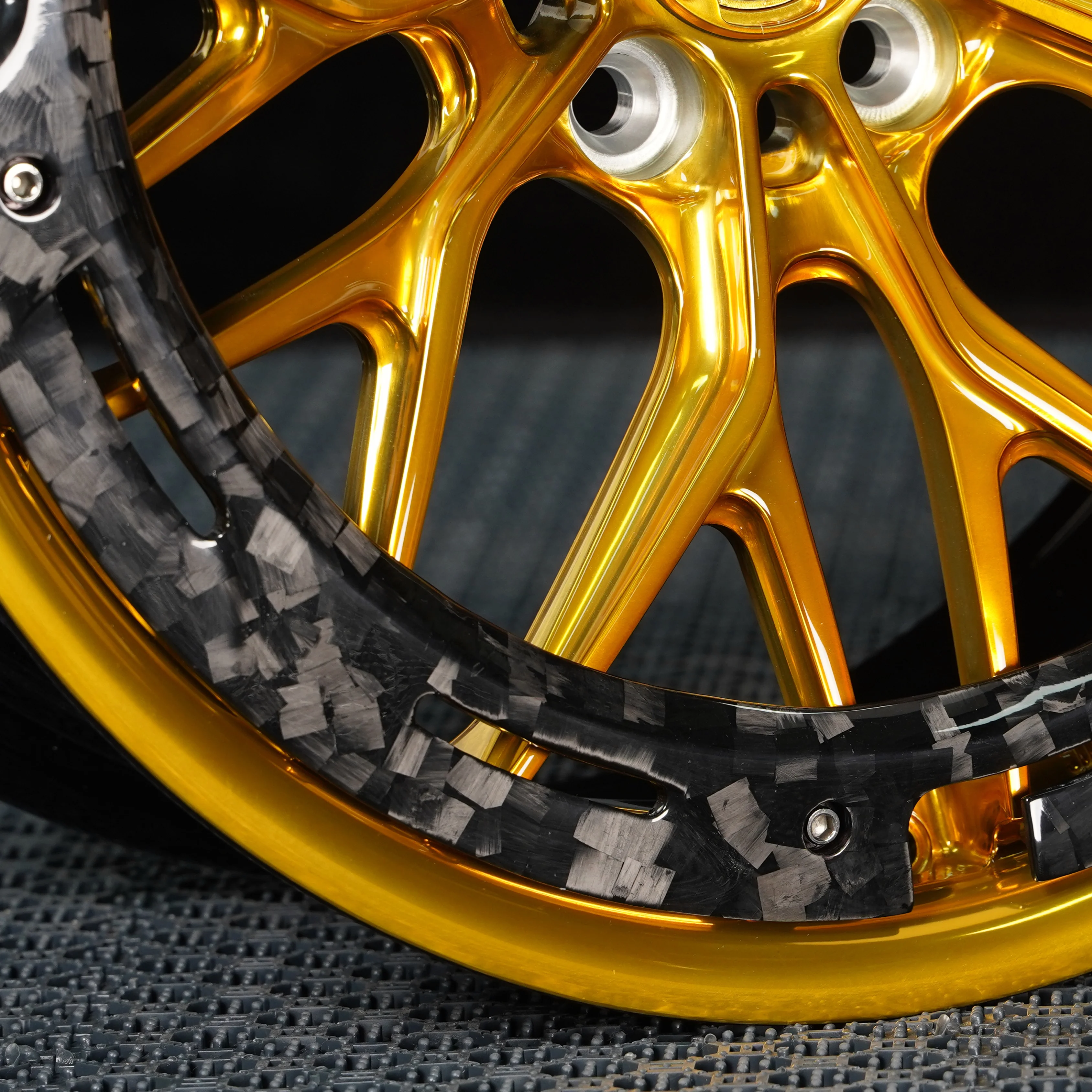 

LSGZL Custom Forged Alloy Wheel With Carbon Fiber Ring Gold Wheels