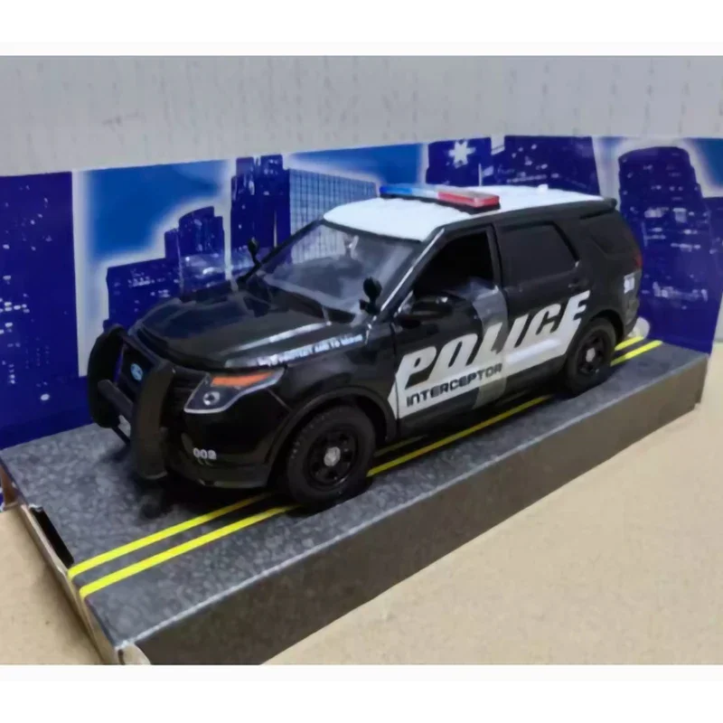 Gegoten Lichtmetalen 1:24 Schaal 2015 Ford Politie Voertuigen Onderschepper Utility Model Volwassen Speelgoed Klassieke Collectie Souvenir Cadeau Display