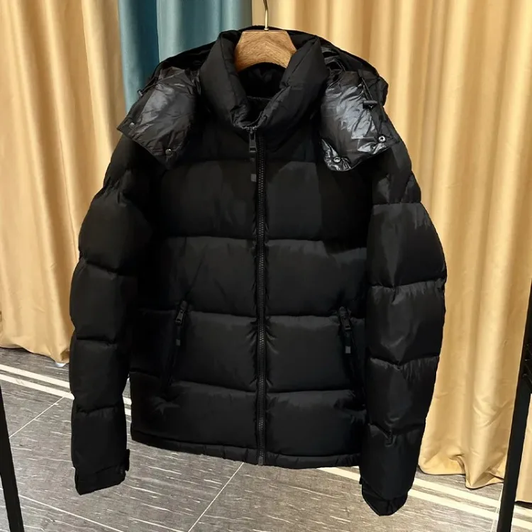 الشتاء الرجال في الهواء الطلق مقنعين سترة واقية سترة أسفل سترة فاخرة الرجال عارضة الأزياء بلون الرجال أعلى