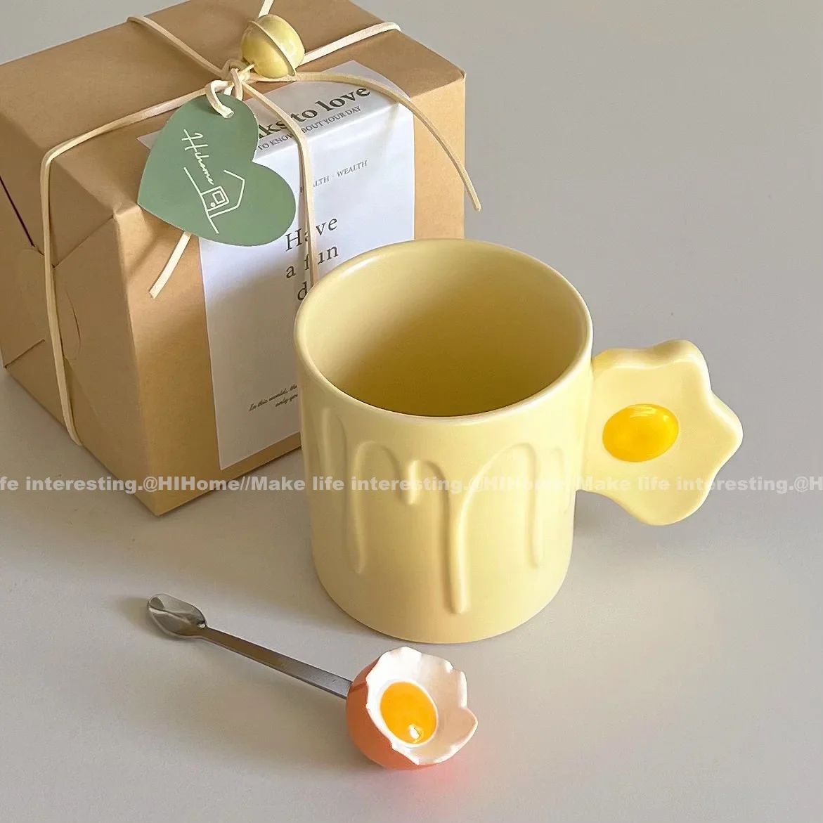 Creamy-yellow Omelette Egg Ceramic Coffee Cups，Creative 3D Poached Egg Breakfast Mug，with Lid Spoon Lovely Gift Water Mug