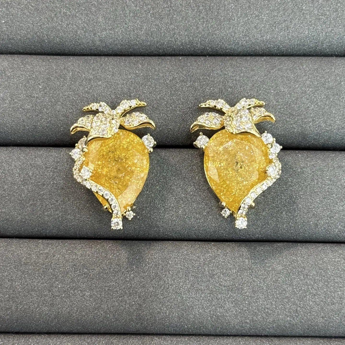 Colorful Heart Shape Stud Earrings Cracked Crystal Zircon Vine Wrapped Earrings Luxury Statement Ear Jewelry for Women Party