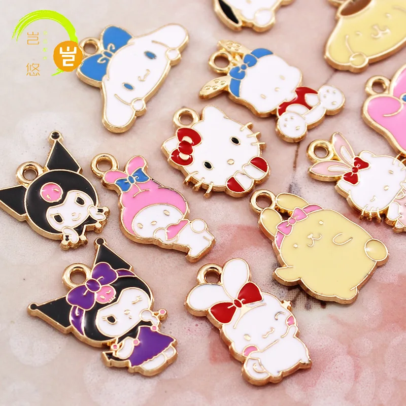 Sanrio Kuromi DIY colgantes de Anime niñas figura de acción juguete Pacha Melody Hello Kitty pendiente joyería accesorio colgante regalo de cumpleaños