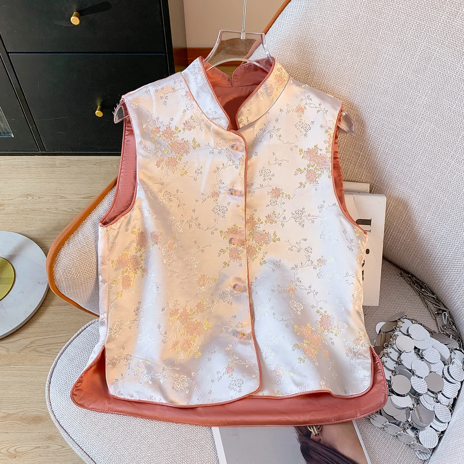 

Retro Chinese Sle Embroidered Women's Vest with Button Design Trendy Layering Crop Top Autumn Faion Commute Sle