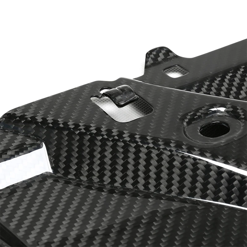 

Dry Carbon Fiber Replacement Car Engine Radiator Cooling Shroud Slam Panel Water Cooler Cover For BMW G90 M5 2025 2026-IN