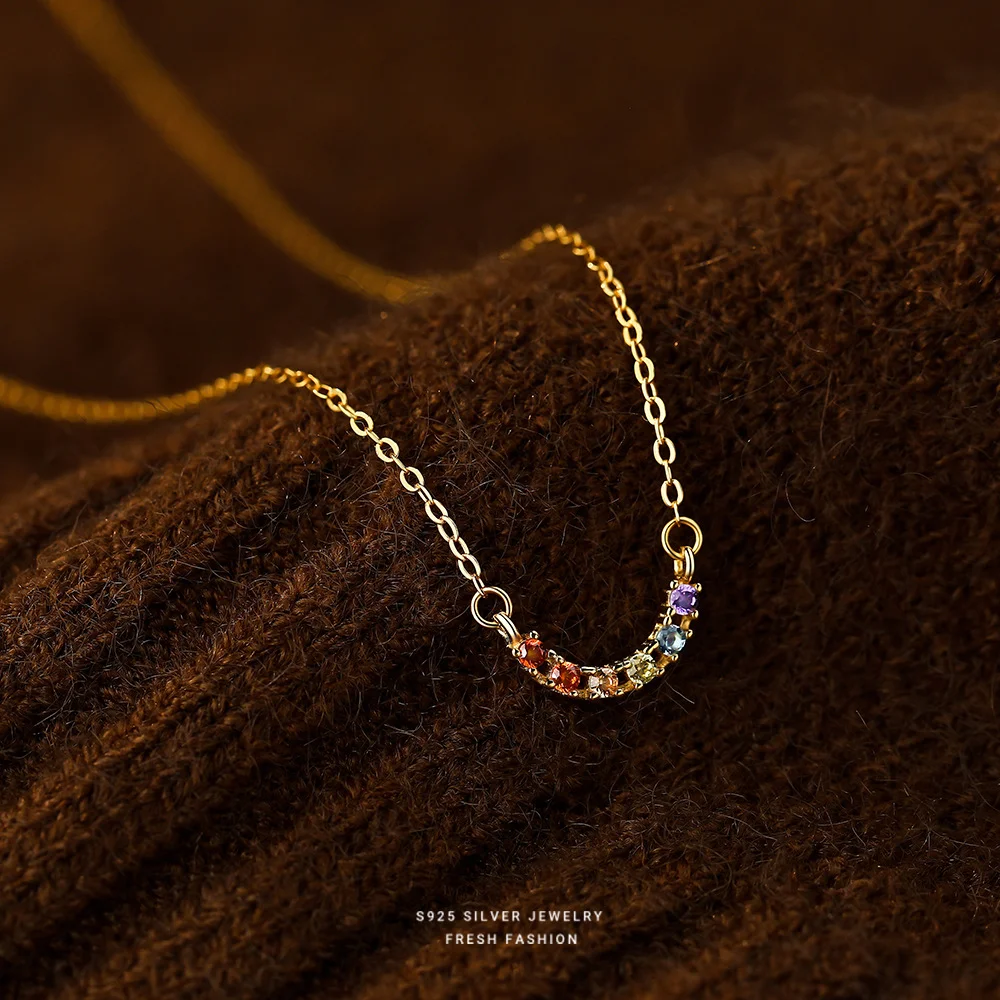 

Корейское нишевое ожерелье из стерлингового серебра 925 пробы, цветная циркониевая улыбка, свежая изящная легкая роскошная цепочка на ключицу для женщин