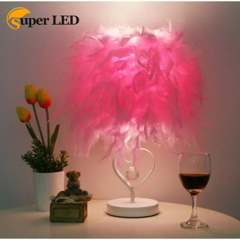 Feather Table Lamp Bedroom LED Night Light Ins Girl Heart Bedside Lamp Modern Wedding Decoration Small Lantern Festive Gift