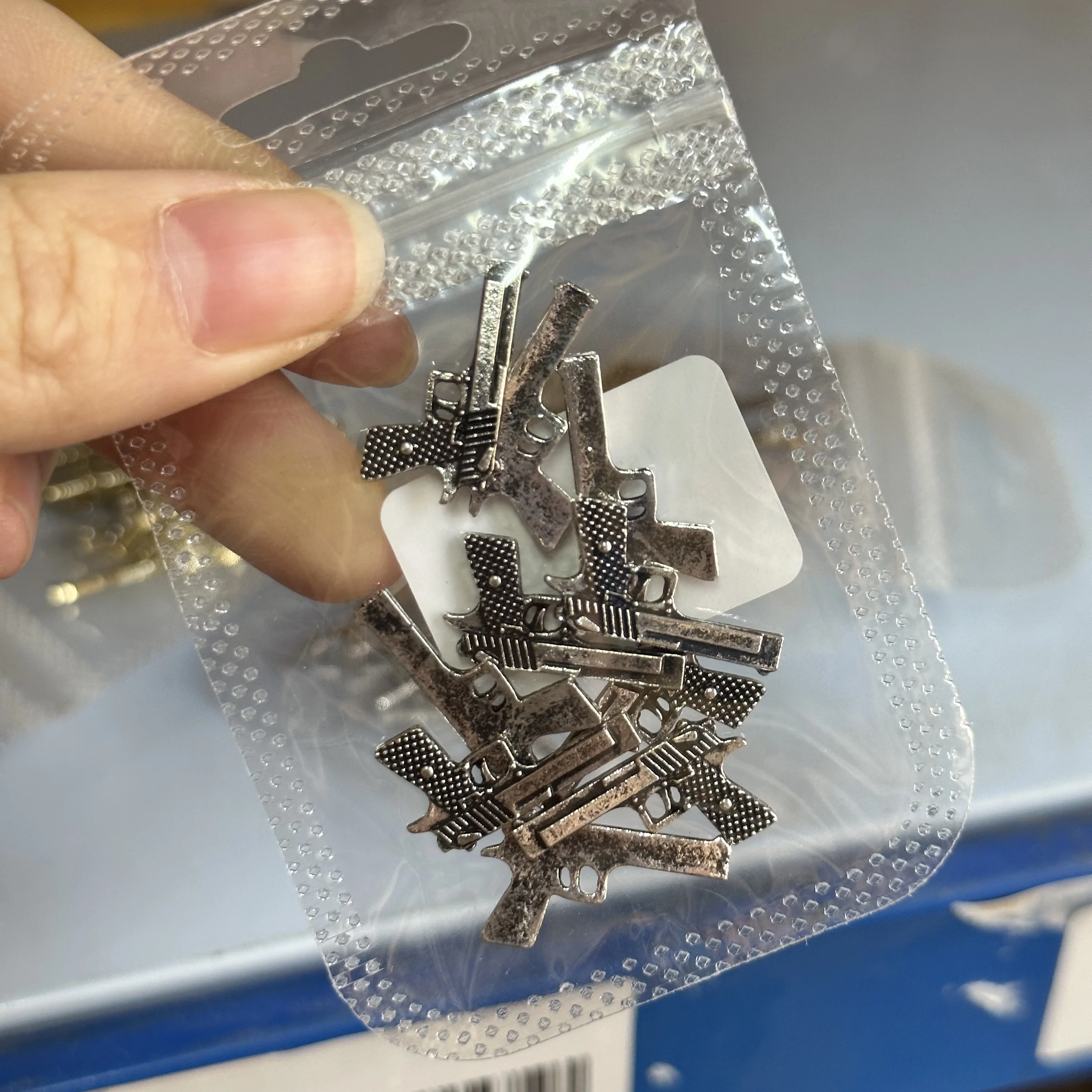 5/10Pcs 3D 럭셔리 합금 총 네일 매력 금속 레트로 골드/실버 AK47 총 소총 Pisto 크리스탈 라인 석 Y2K 네일 쥬얼리