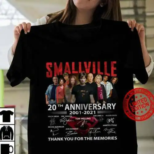 

Smallville Tv series 20th Anniversary 2001 2021 signatures thank you T-shirt