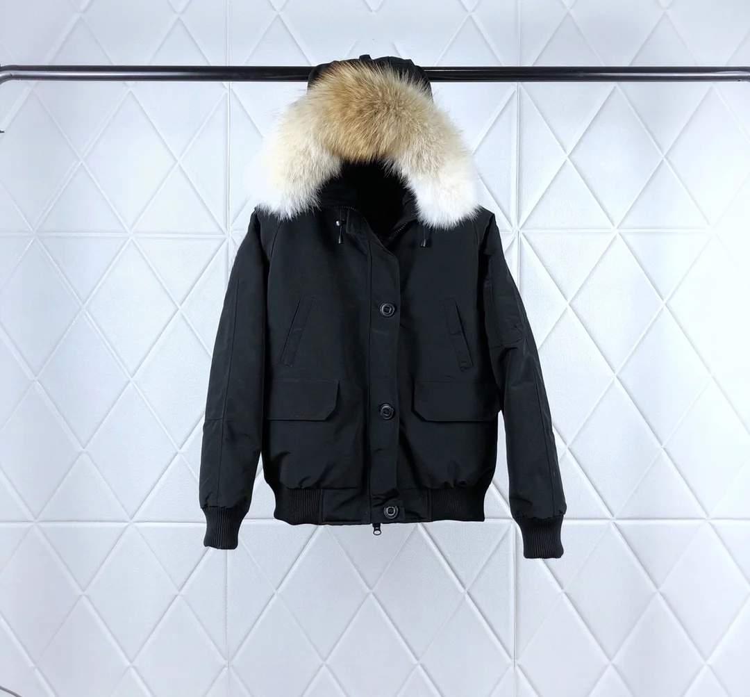 Heißer Winter Frauen kanadische cg ross clair Parka Daunen Gänse jacken Oberbekleidung warmer Mantel wind dichtes hochwertiges echtes Kojoten fell