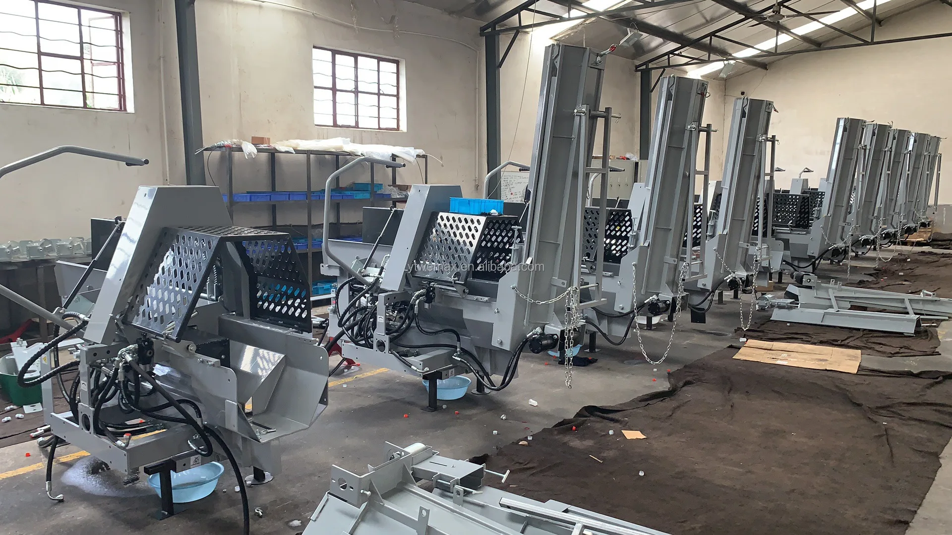 Automatic Wood Splitting Machine Firewood Processing Machine Joystick Fully Automatic 30ton Firewood Processor